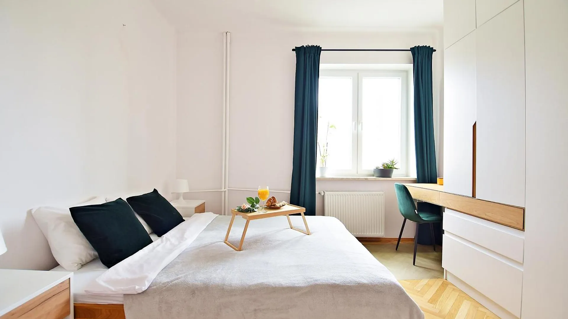 Warsaw City View Apartment - 63M2, Top Location, Workspace - By Rentujemy