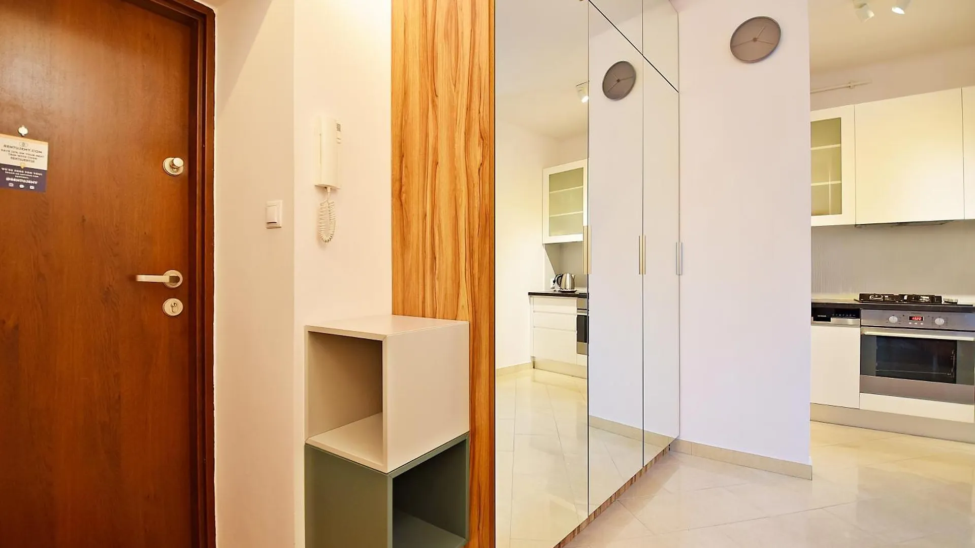 Warsaw City View Apartment - 63M2, Top Location, Workspace - By Rentujemy 0*,