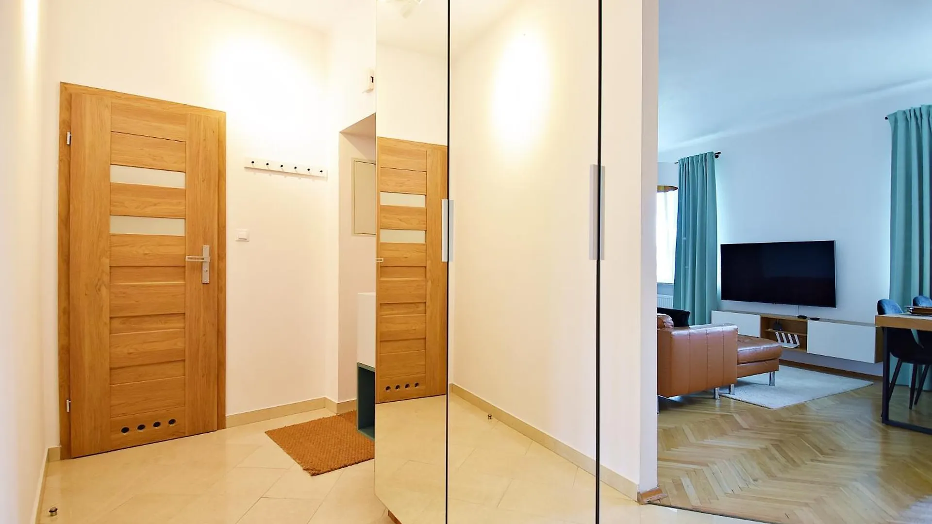 Warsaw City View Apartment - 63M2, Top Location, Workspace - By Rentujemy Poland