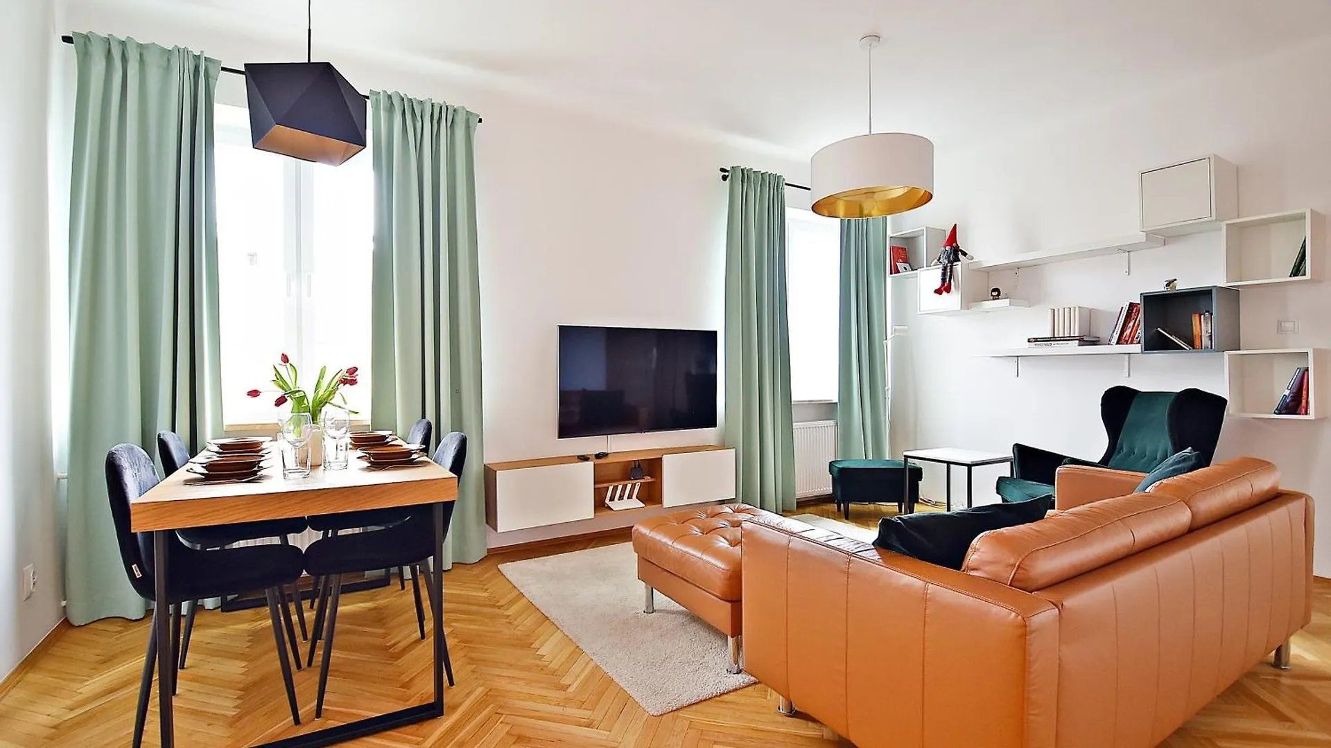 Warsaw City View Apartment - 63M2, Top Location, Workspace - By Rentujemy